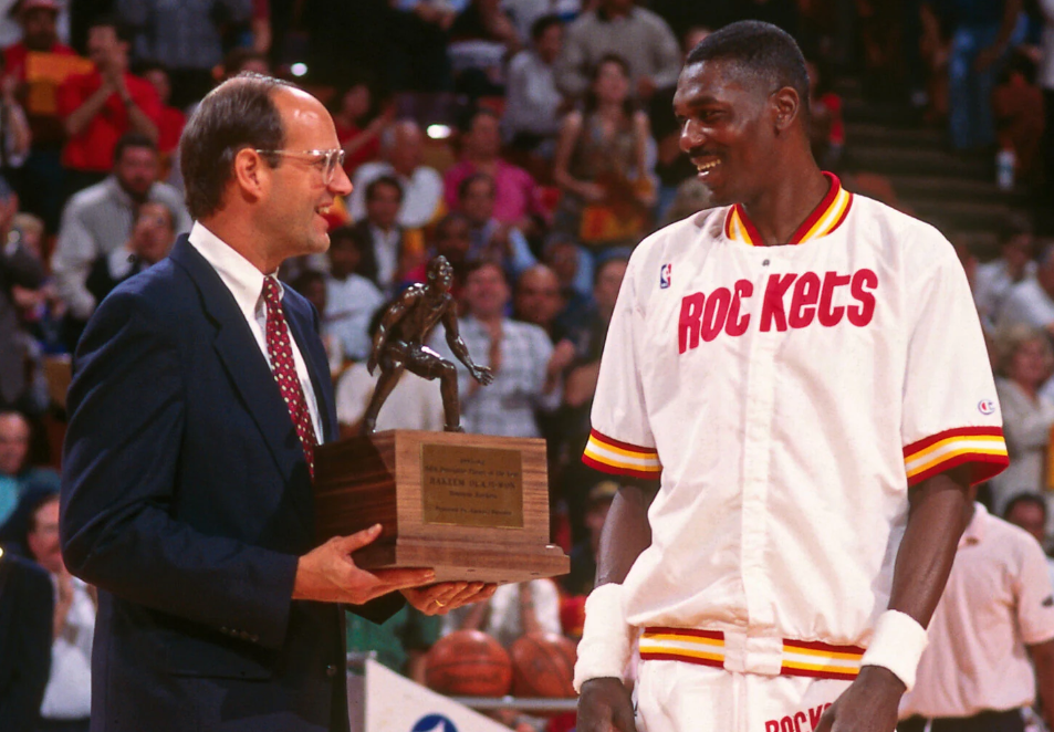 运动能力和, 他迅速崭露, 外界对火箭