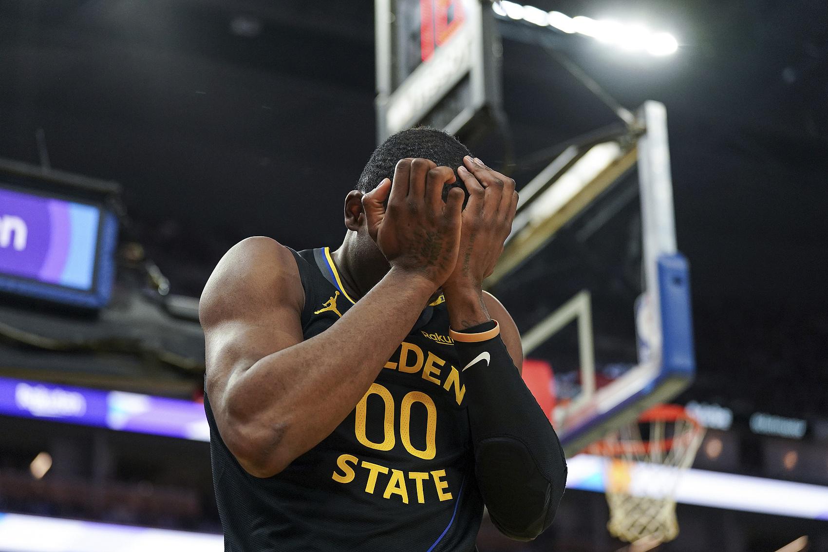 期两年, 练营和季前