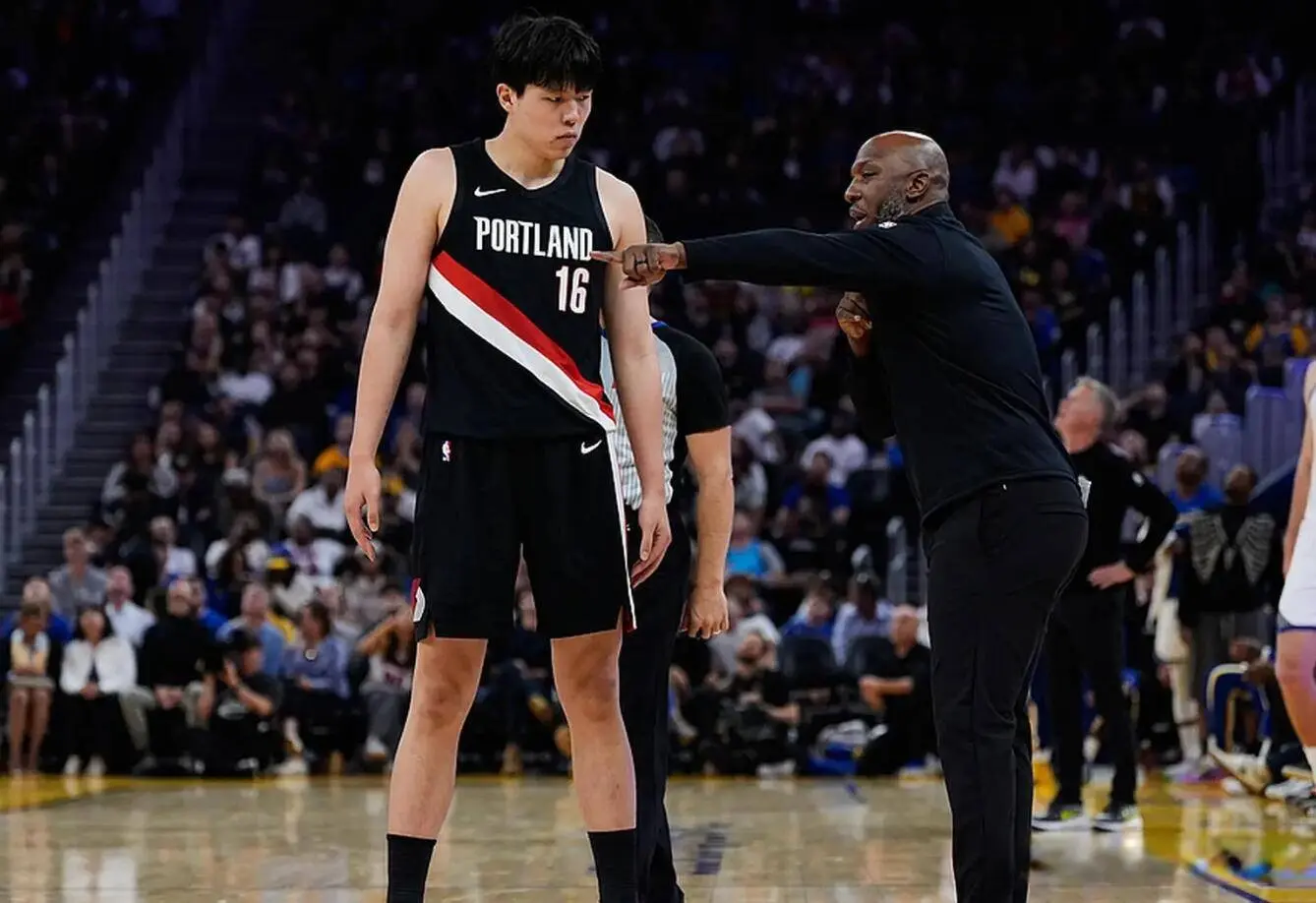 img, 外界很多人